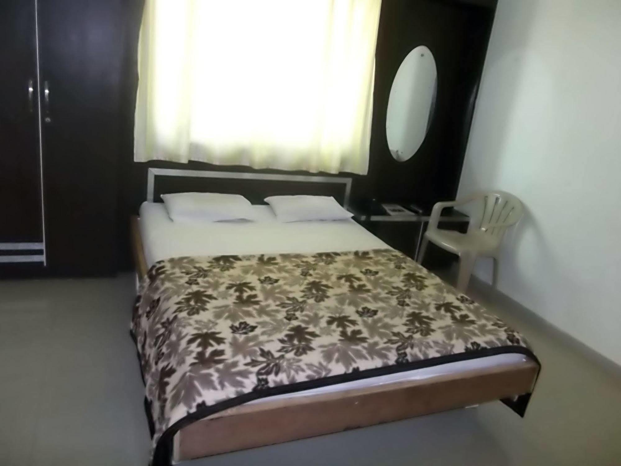 Hotel Rajyog Ranjangaon Ganpati Luaran gambar