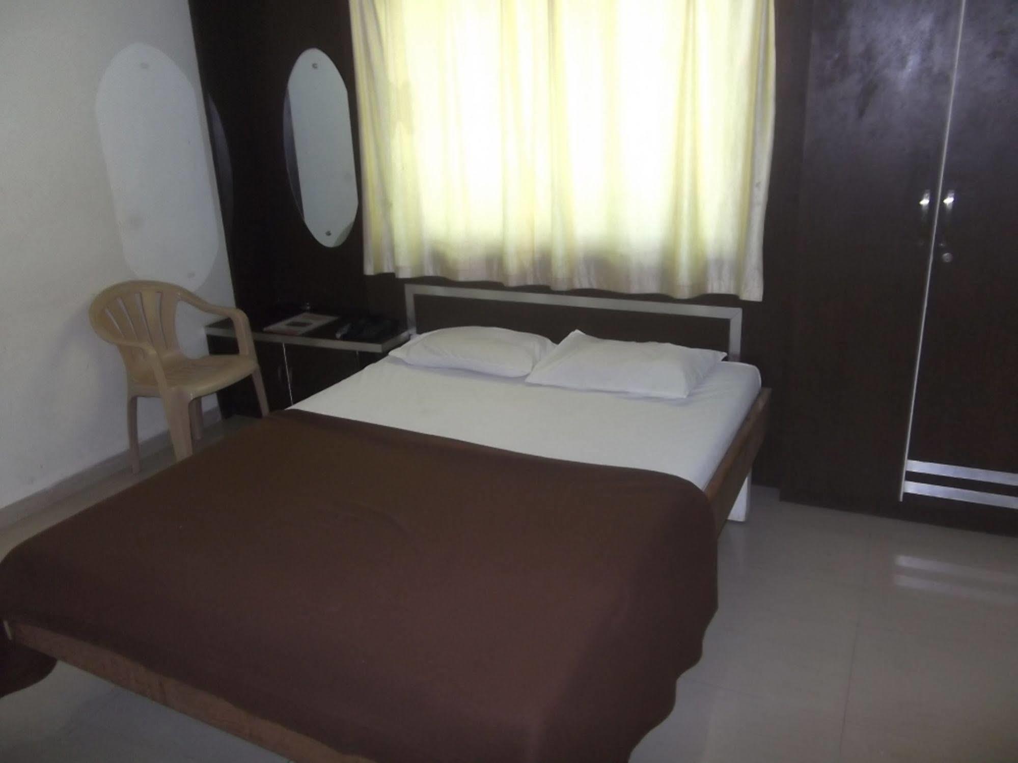 Hotel Rajyog Ranjangaon Ganpati Luaran gambar
